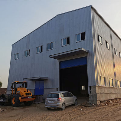 La costruzione della struttura d'acciaio del magazzino 1000sqm dell'ampia luce ha dipinto
