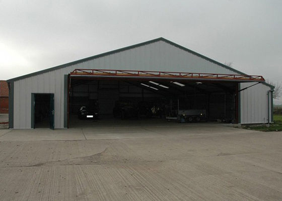 Hangar per aerei prefabbricato su misura della struttura leggera della struttura d'acciaio